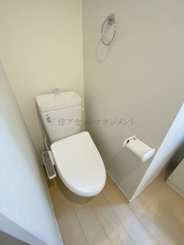トイレ　温水洗浄便座