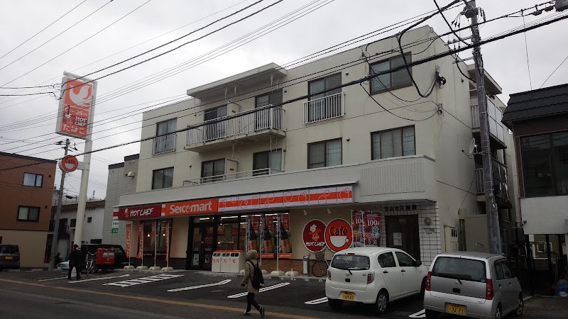 コンビニ　セイコーマート南郷通16丁目店（コンビニ）まで142m