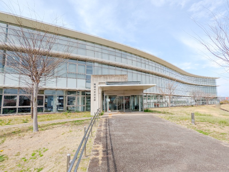 役所　高崎市役所吉井支所（役所）まで2003m