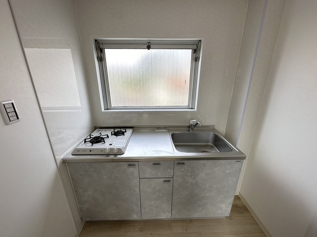 キッチン　※同物件別部屋の写真です