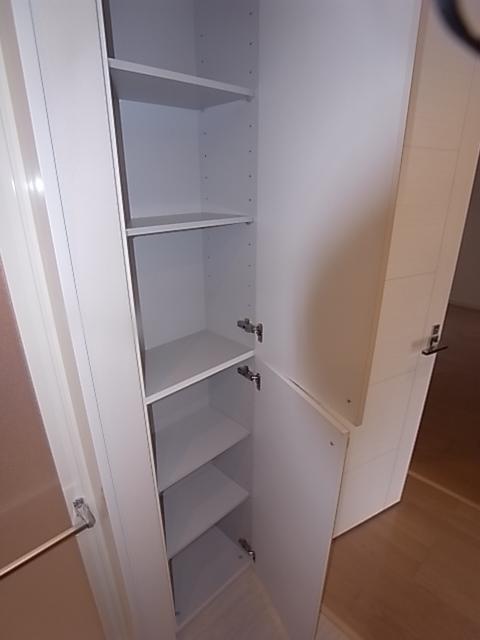 収納　収納　シューズボックス