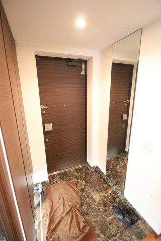 玄関　（別タイプ参考写真）本郷パークハウスザ・プレミアフォート　文