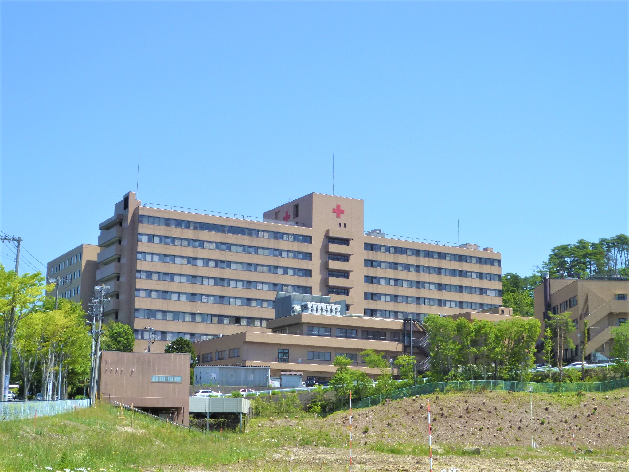 病院　総合病院仙台赤十字病院（病院）まで447m