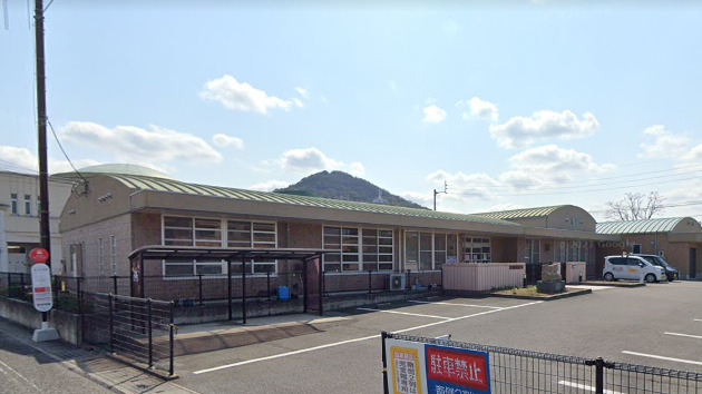 役所　宇多津町立少年育成センター（役所）まで320m