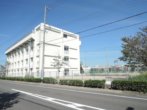 中学校　名古屋市立志段味中学校（中学校）まで597m