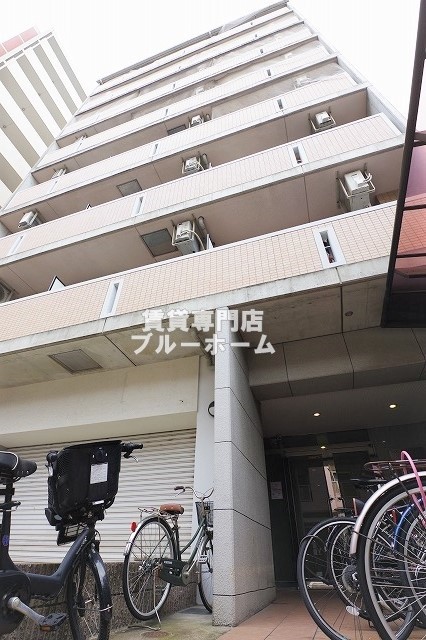 建物外観　2002年建築の鉄筋コンクリート造です！