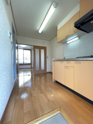 玄関　※画像は同物件別号室となります。