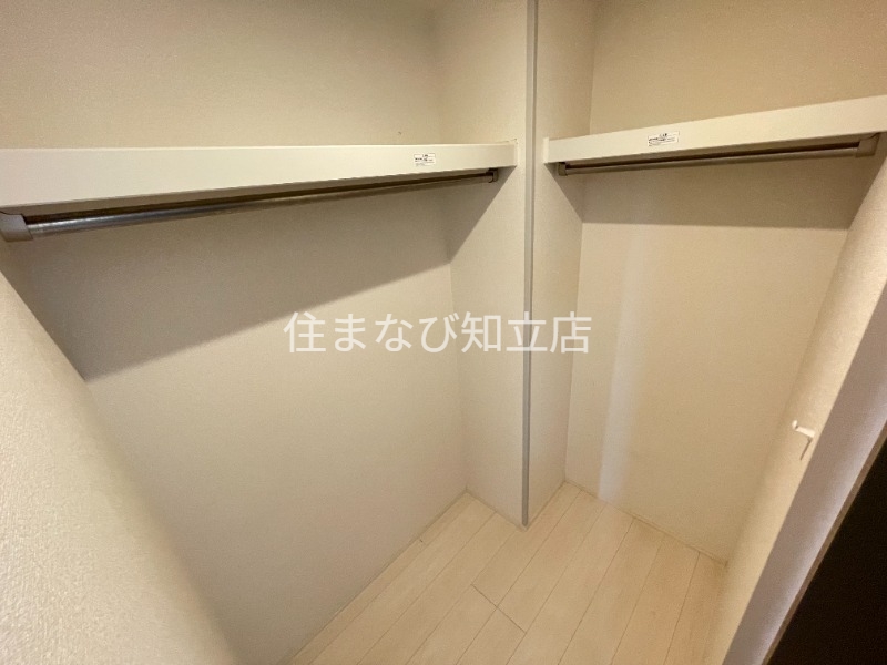 収納　同型写真
