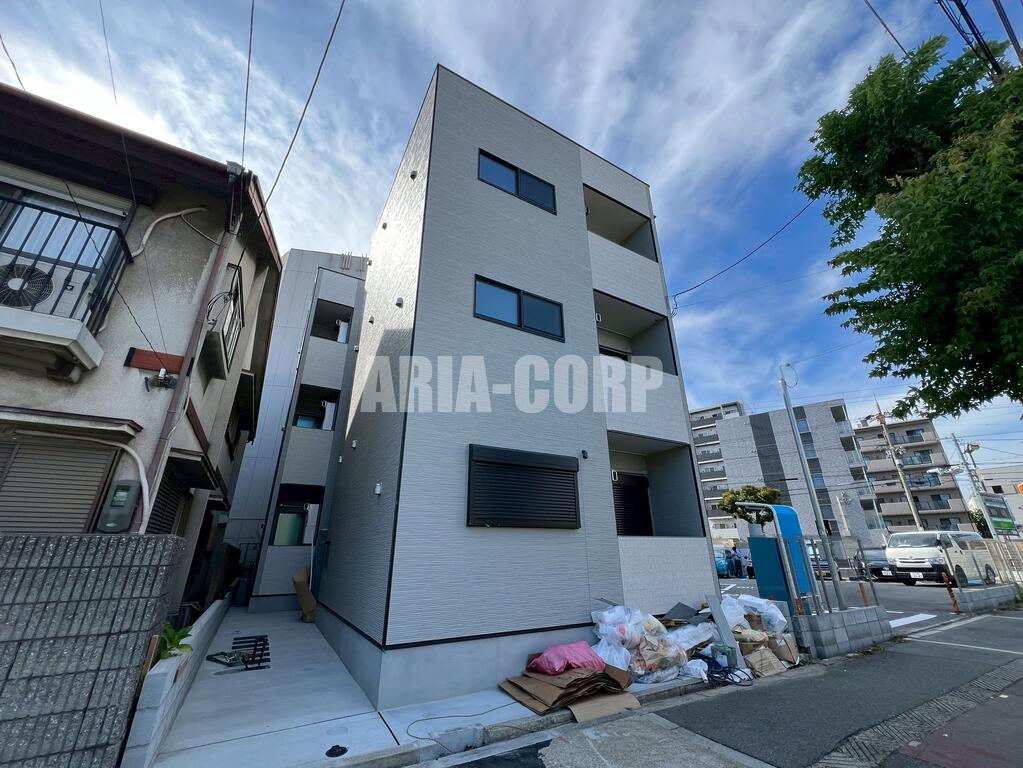 建物外観　2025年完成、大手ハウスメーカー施工のデザイナーズアパート