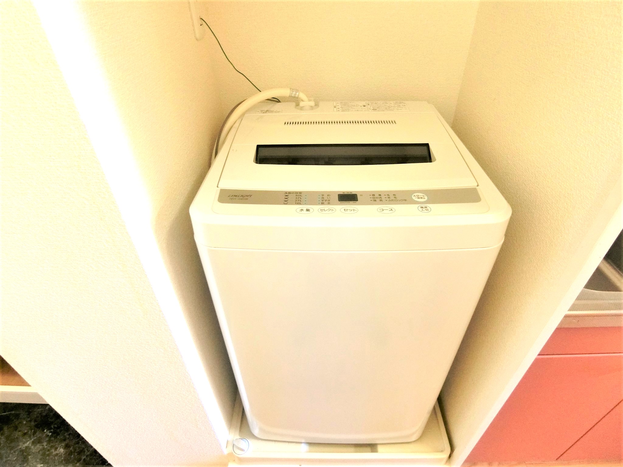 洗面設備　室内に全自動洗濯機を完備です☆
