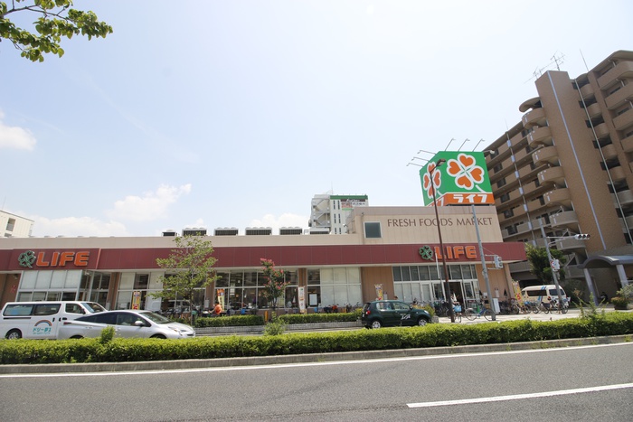 スーパー　ライフ西天下茶屋店（スーパー）まで550m