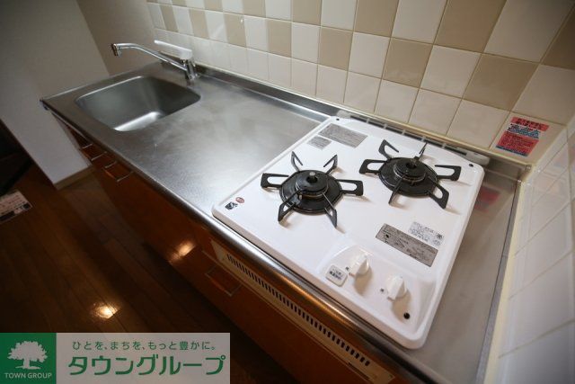 その他設備　システムキッチン（2口ガスコンロ）