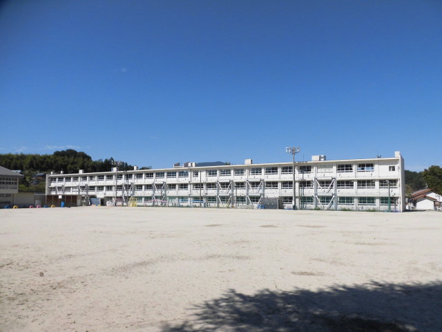 小学校　恵那市立長島小学校（小学校）まで1258m