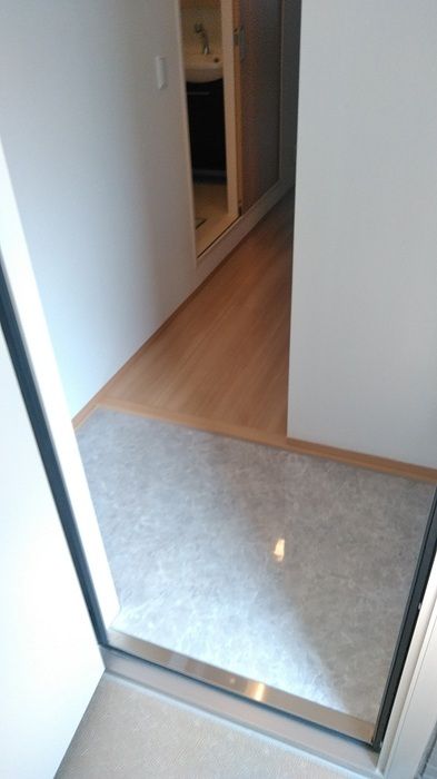 MAISON TROISの玄関写真