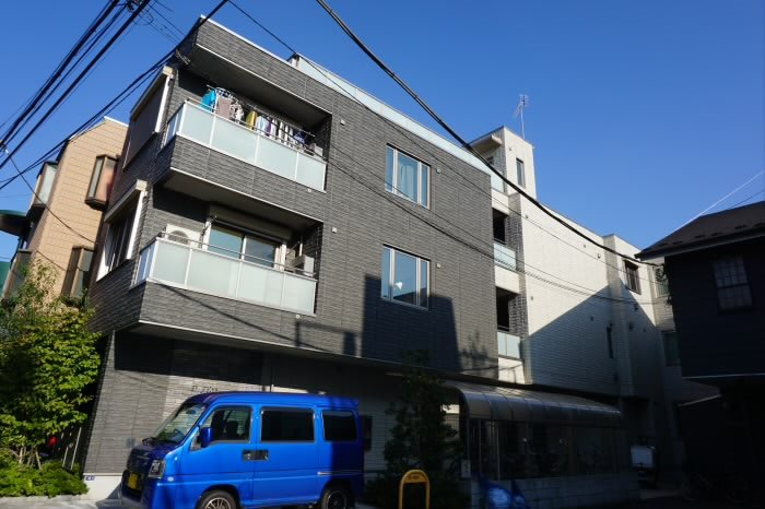 京王新線 幡ケ谷駅 徒歩8分 築13年