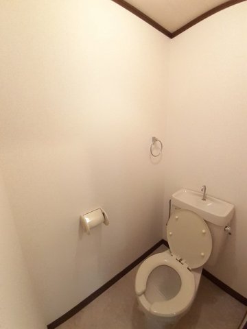 トイレ　ゆったりとした空間のトイレです