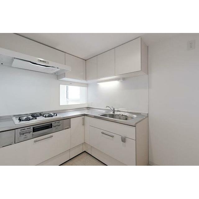 キッチン　※写真は同タイプ住戸です。