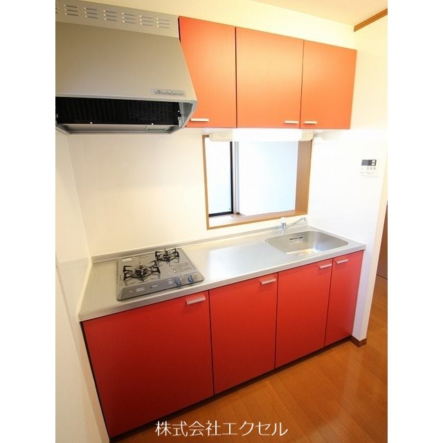 キッチン　同建物別部屋の画像です
