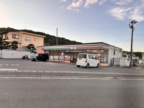 コンビニ　セブンイレブン 大分松岡店（コンビニ）まで4986m