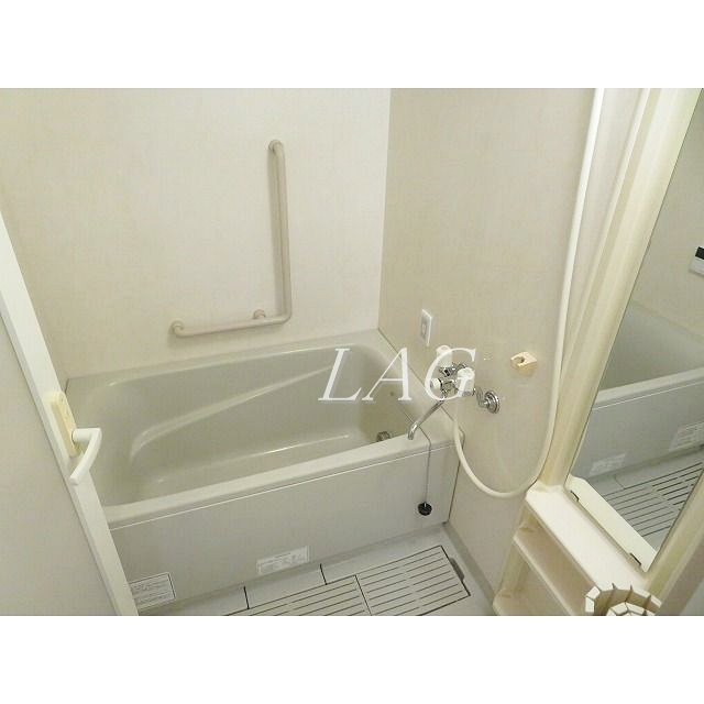 バス・シャワールーム　お風呂です。