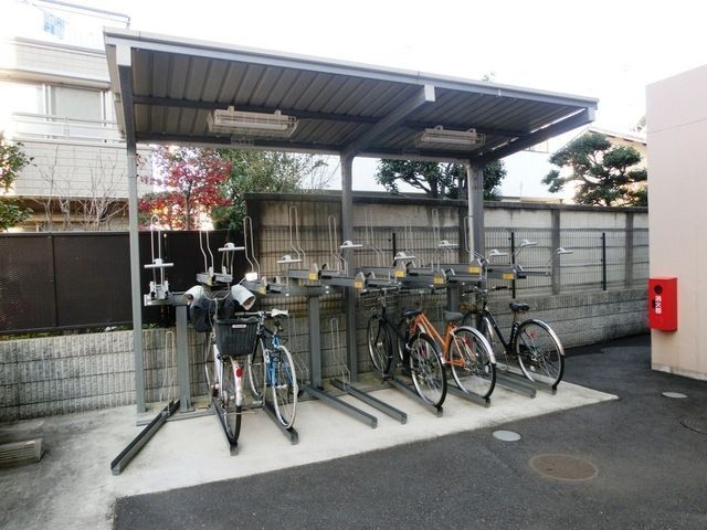 その他共有部分　屋根付きの駐輪場