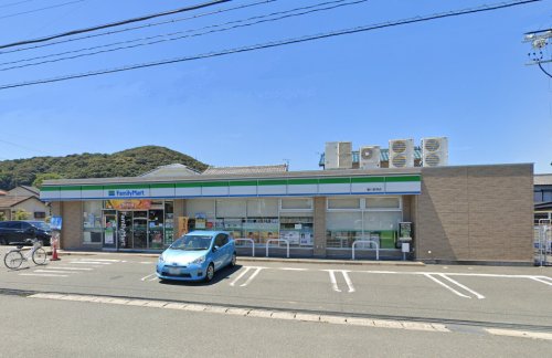 コンビニ　ファミリーマート豊川御津店（コンビニ）まで572m