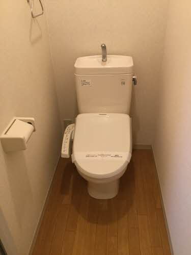 ドゥアムールBのトイレ写真