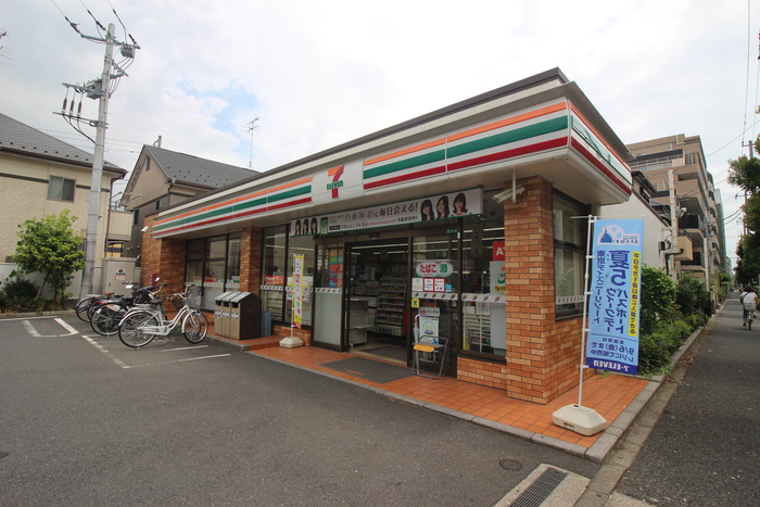 コンビニ　セブン‐イレブン江戸川南篠崎４丁目店（コンビニ）まで318m