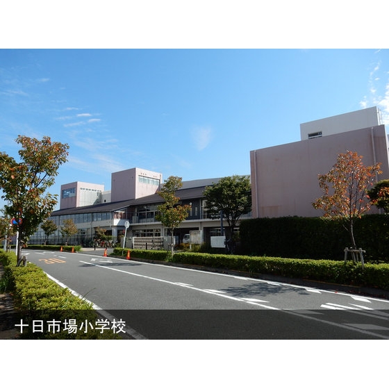UR十日市場ヒルタウンコンフォール十日市場六番街の周辺写真