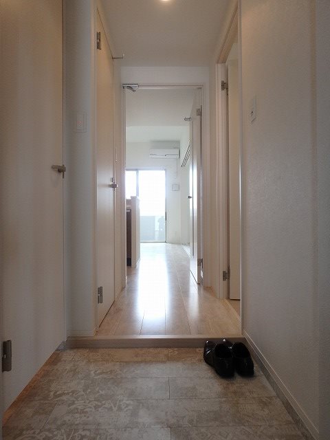 玄関　同物件別部屋引用です♪