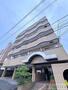 建物外観　便利な立地のファミリーマンションです♪