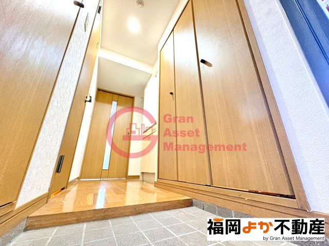玄関　【福岡よか不動産】ゆったりとした玄関です