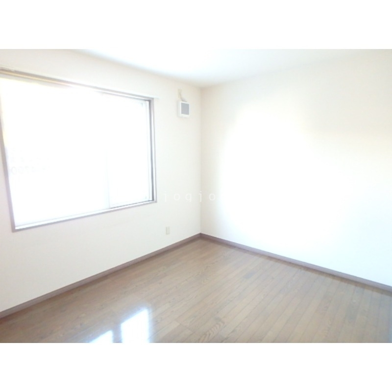 その他部屋・スペース　日当たりの良い明るいお部屋です。