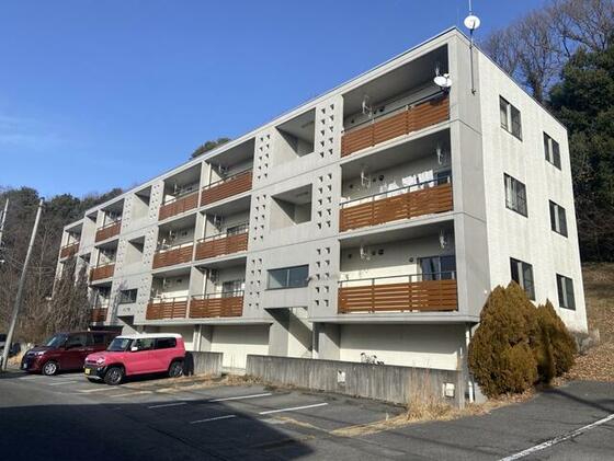 ＪＲ宇都宮線 宇都宮駅 バス乗車時間：12分 最寄りバス停で下車 徒歩8分 築21年
