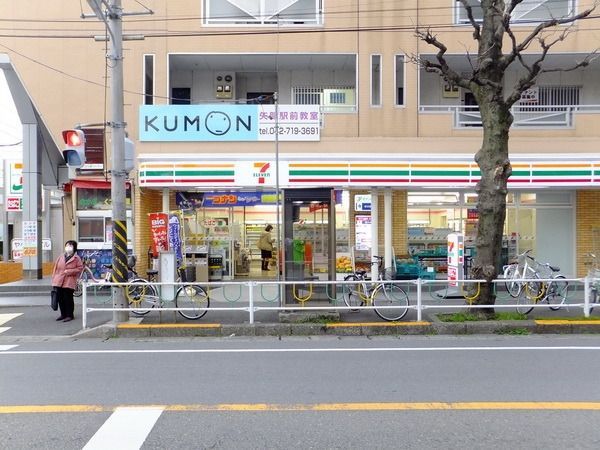 コンビニ　セブンイレブン（コンビニ）まで40m