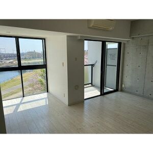 ＪＲ鹿児島本線 竹下駅 徒歩5分 5階建 築18年の居間写真