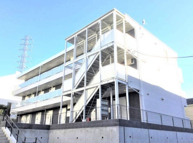 東急田園都市線 たまプラーザ駅 徒歩10分 築9年