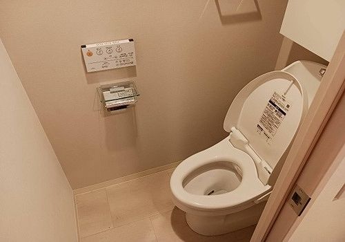 東武伊勢崎線 梅島駅 徒歩2分 15階建 築10年のトイレ写真