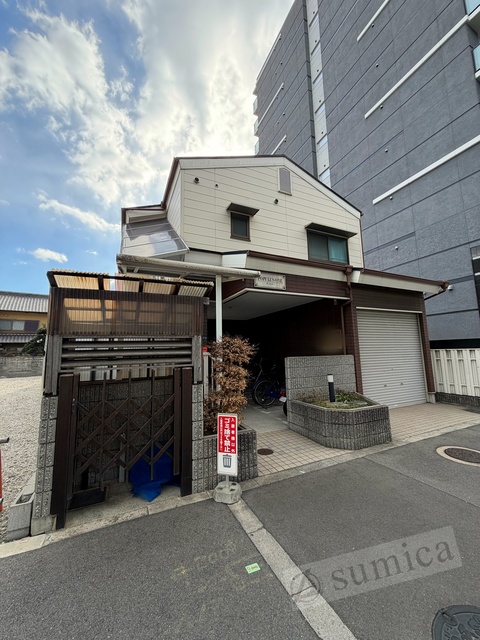 建物外観　スタイリッシュな建物です＾＾