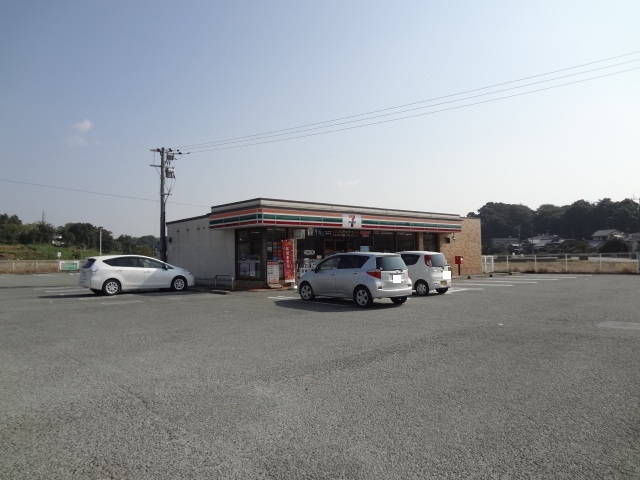 コンビニ　セブンイレブン玉名伊倉店（コンビニ）まで60m