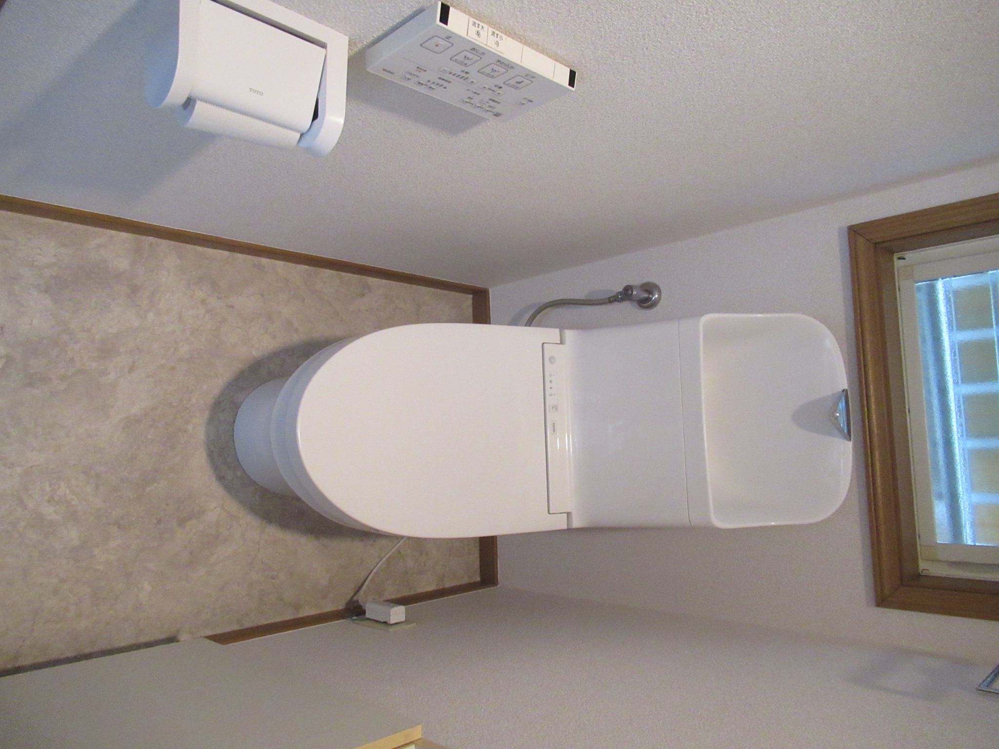方南1丁目戸建てのトイレ写真