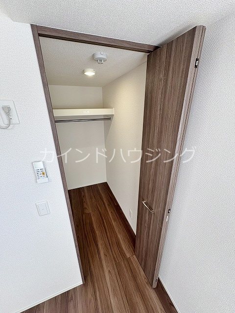 収納　ウォークインクローゼット