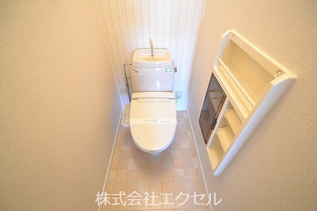 西武拝島線 東大和市駅 徒歩20分 2階建 築34年のトイレ写真