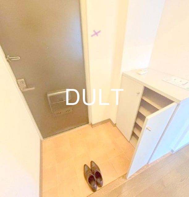 ＪＲ常磐線 綾瀬駅 徒歩9分 5階建 築32年の玄関写真