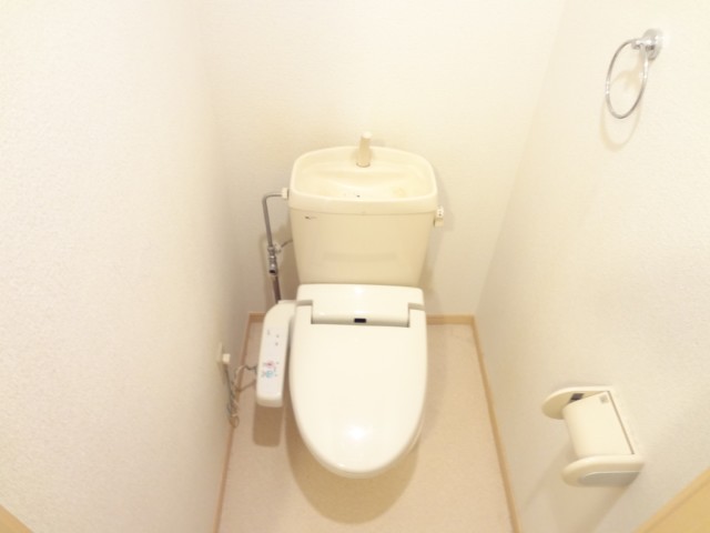 西鉄甘木線 甘木駅 徒歩44分 2階建 築28年のトイレ写真