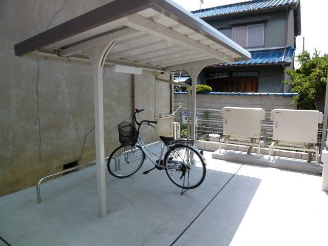 近鉄奈良線 若江岩田駅 徒歩10分 2階建 築13年の外観写真