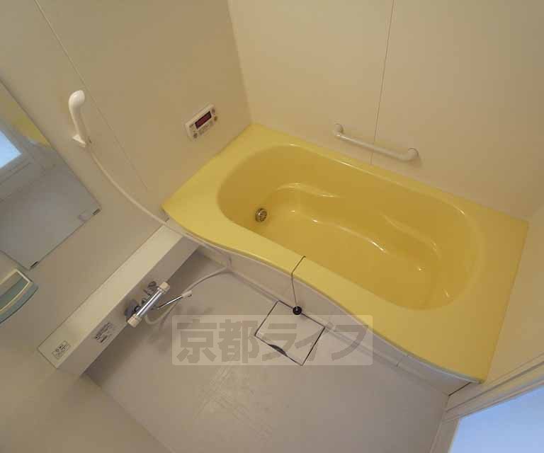 バス・シャワールーム　お風呂も大型バスです