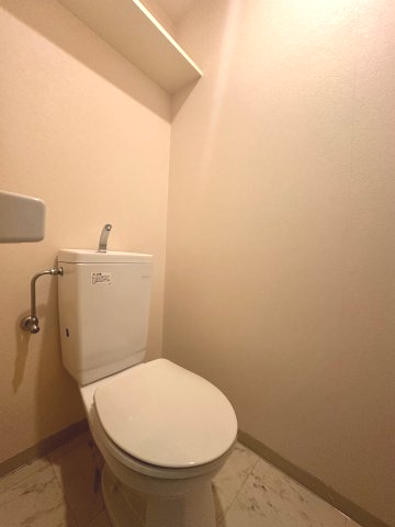 トイレ　シンプルで使いやすいトイレです