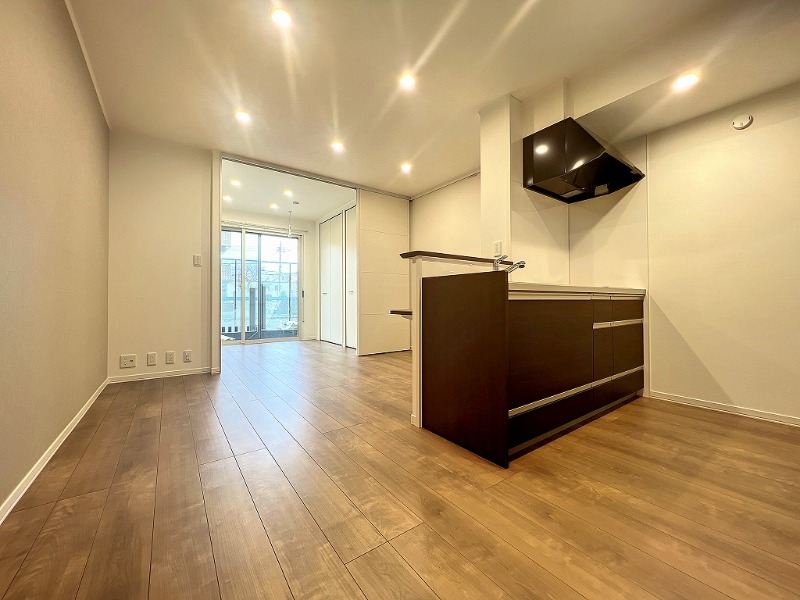 ＪＲ京浜東北線 大宮駅 徒歩12分 3階建 築4年の居間写真