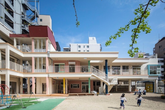 幼稚園・保育園　中央なにわ幼稚園（幼稚園・保育園）まで240m